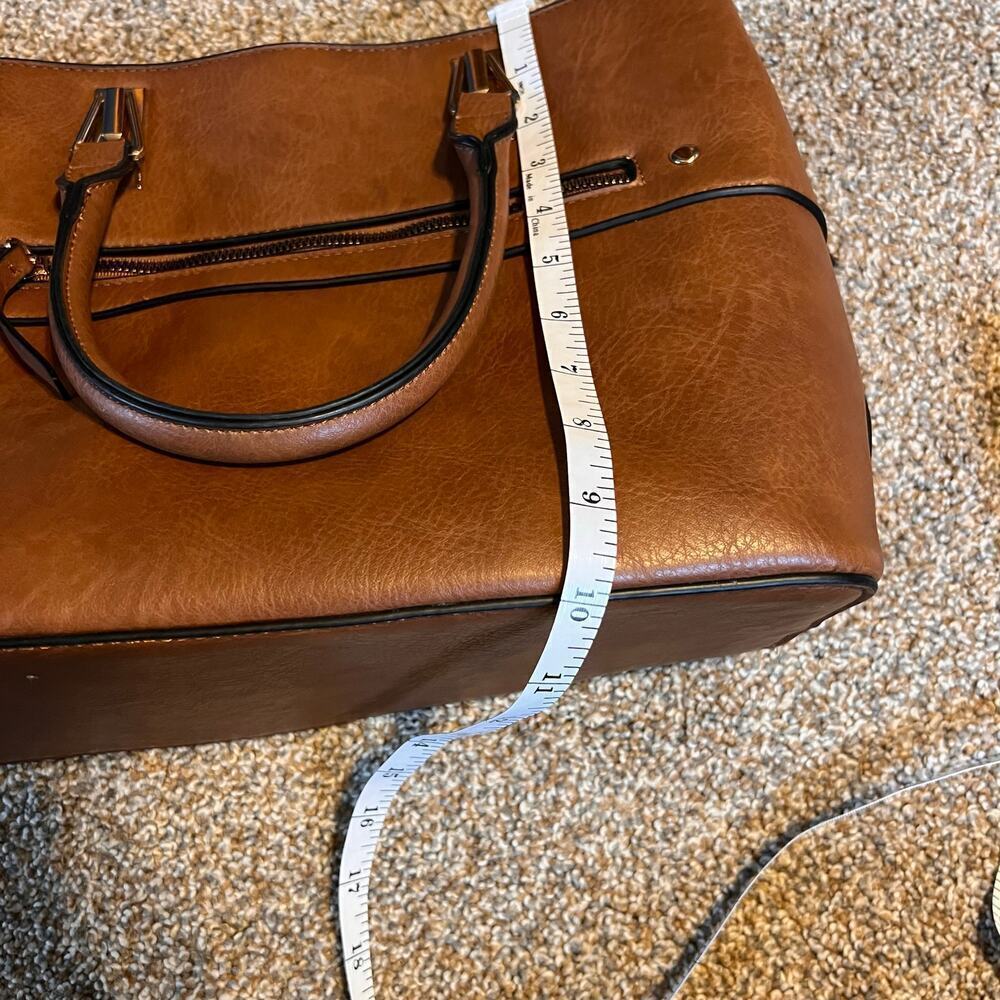 Mathew & Julian Brown Handbag. Outside and Inside Zip Pockets. 2 Flaws as shown - Picture 4 of 9